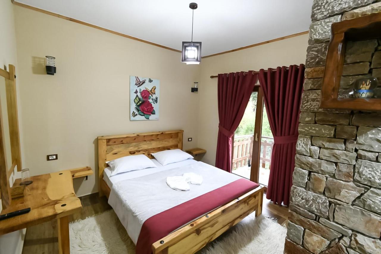 Bujtina Shkodrani Couette-café *
